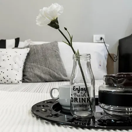 Joivy Exclusive For 4 In Navigli Near Parks Apartment *